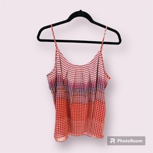 #555 - CAbi Houndstooth Top - Women’s Burgundy/Rust Pleated Plaid Cami